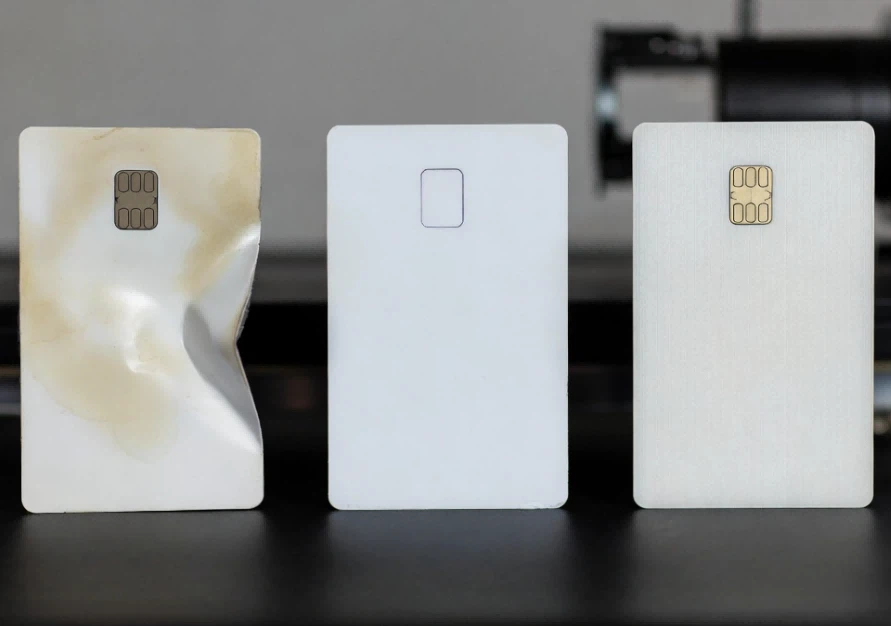 Comparison of standard PVC card warping under thermal stress versus durable composite PVC PET blanks and laser-engraved polycarbonate cards for secure issuance workflows Comparison of standard PVC card warping under thermal stress versus durable composite PVC PET blanks and laser-engraved polycarbonate cards for secure issuance workflows